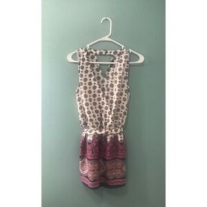 BE YOU BE FREE “Size S” Keyhole Backed Romper